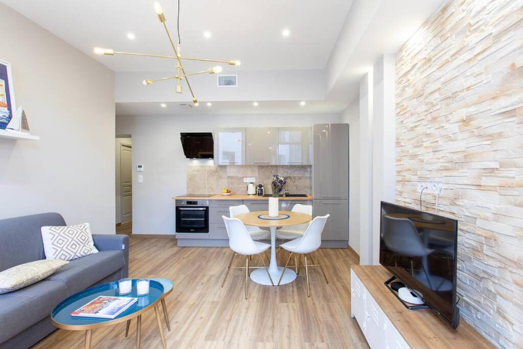 L19 1Bdr Massena Central 2Mins Sea/Promenadeac/Balcony Nizza Esterno foto